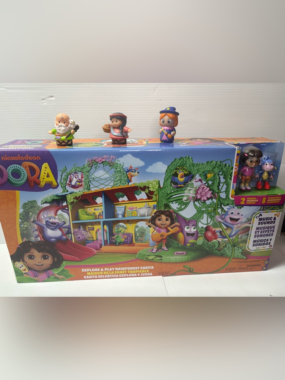 Nickelodeon Dora Rainforest Playset with Purple and Green Accents